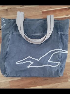 100% Cotton Hollister Charcoal Canvas Tote with White Seagull Accent